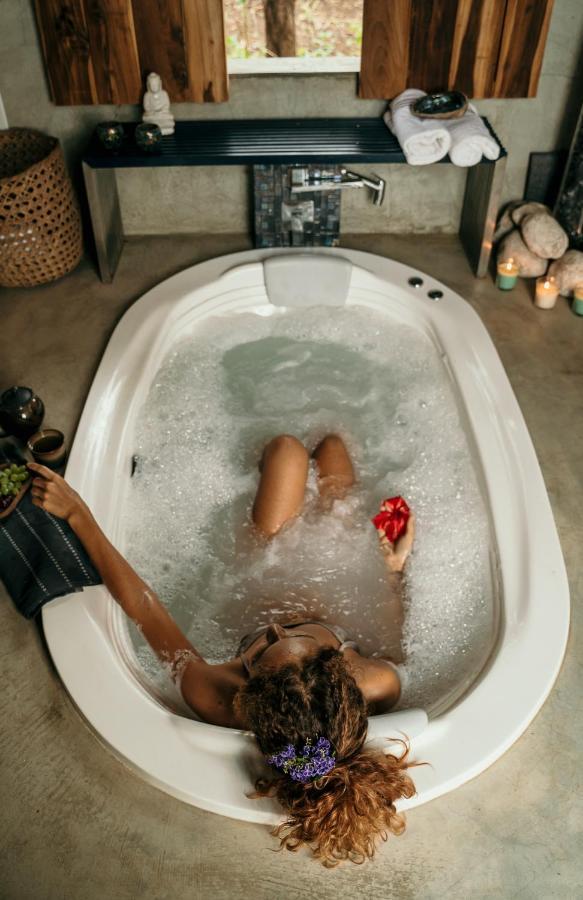 Hotel Breathe Healing & Wellness Cambutal Esterno foto