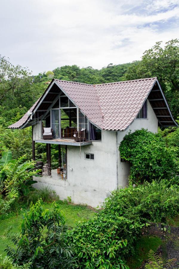 Hotel Breathe Healing & Wellness Cambutal Esterno foto
