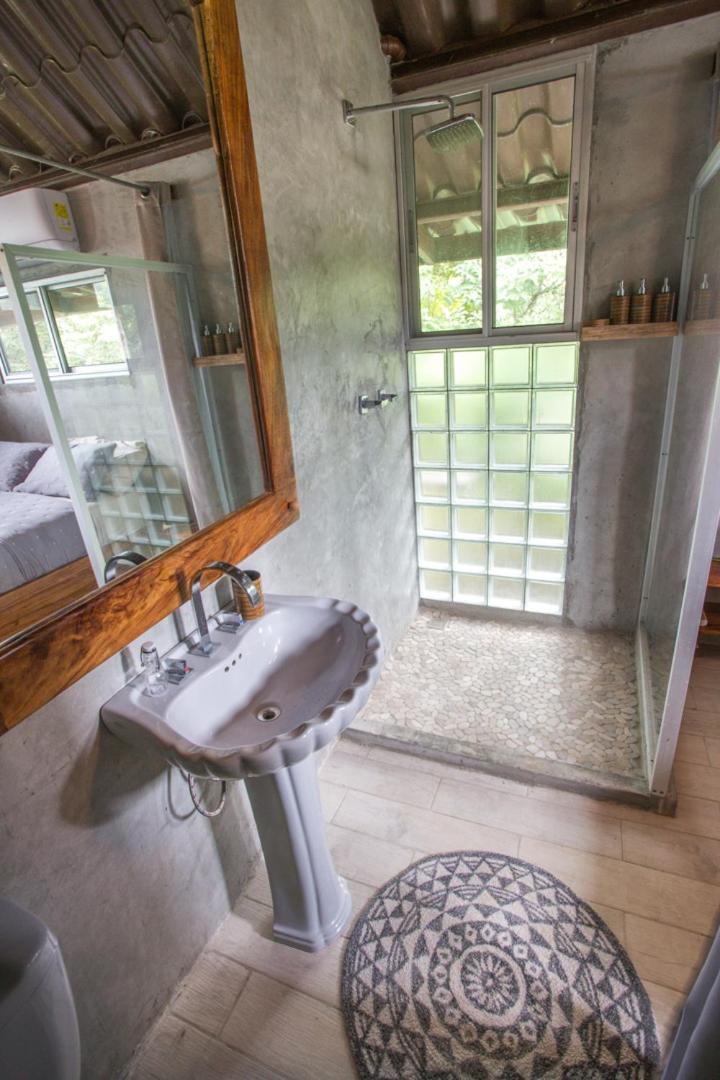 Hotel Breathe Healing & Wellness Cambutal Esterno foto